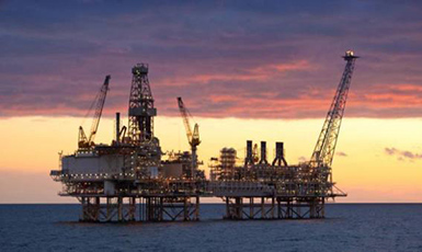 آذربایجان پارسال ۲۱۳ میلیون بشکه نفت از دریای خزر استخراج کرد