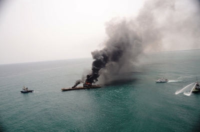 مانور ملی منطقه ای جستجو و نجات دریایی و مقابله با آلودگی احتمالی نفتی در بندر انزلی برگزار شد