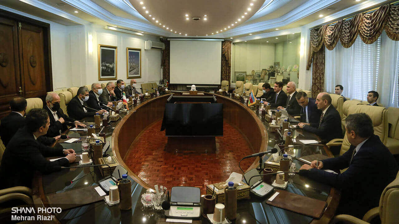 گسترش همکاری تهران – باکو در بخش انرژی